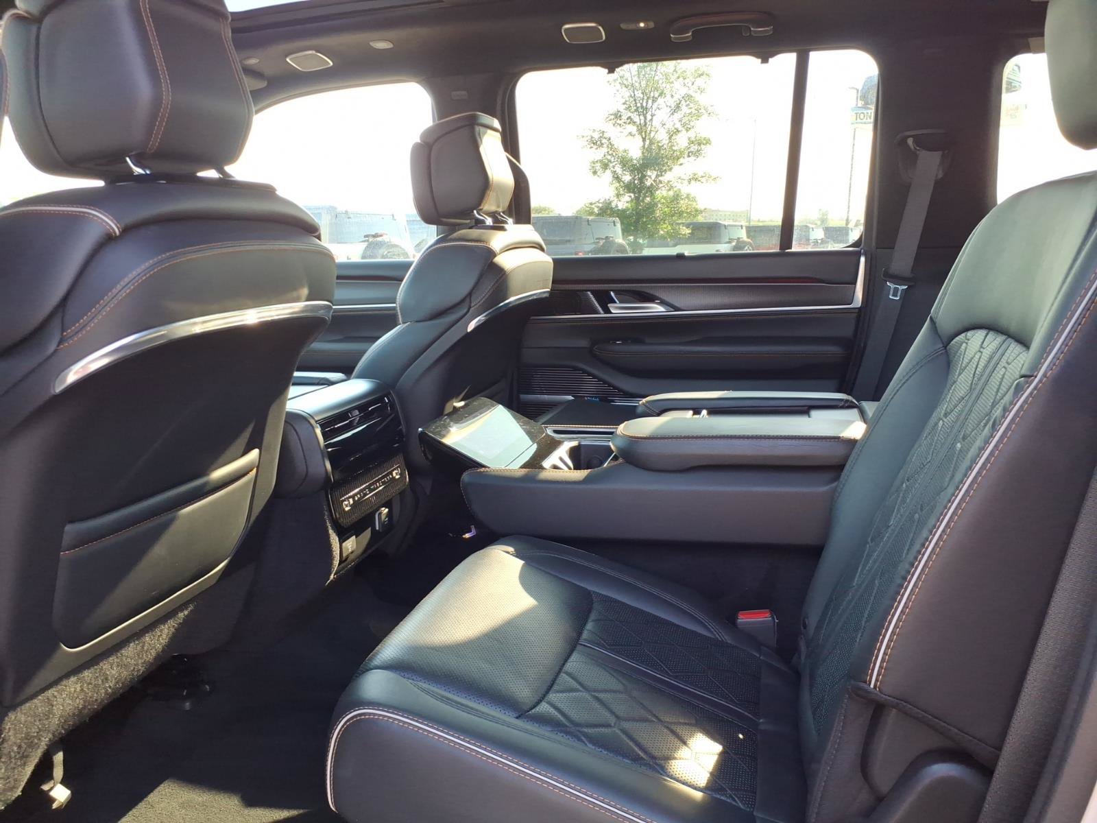 Used 2024 Jeep Grand Wagoneer L Series III w/ Quick Order Packagew 28T AWD/4WD image 12