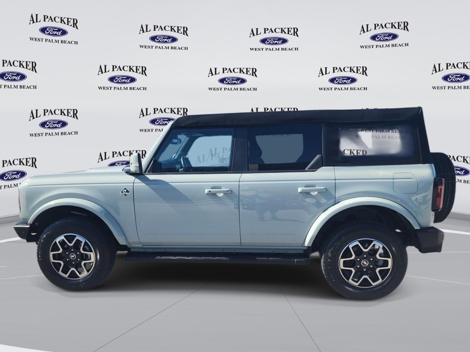 Certified 2024 Ford Bronco Outer Banks AWD/4WD image 2