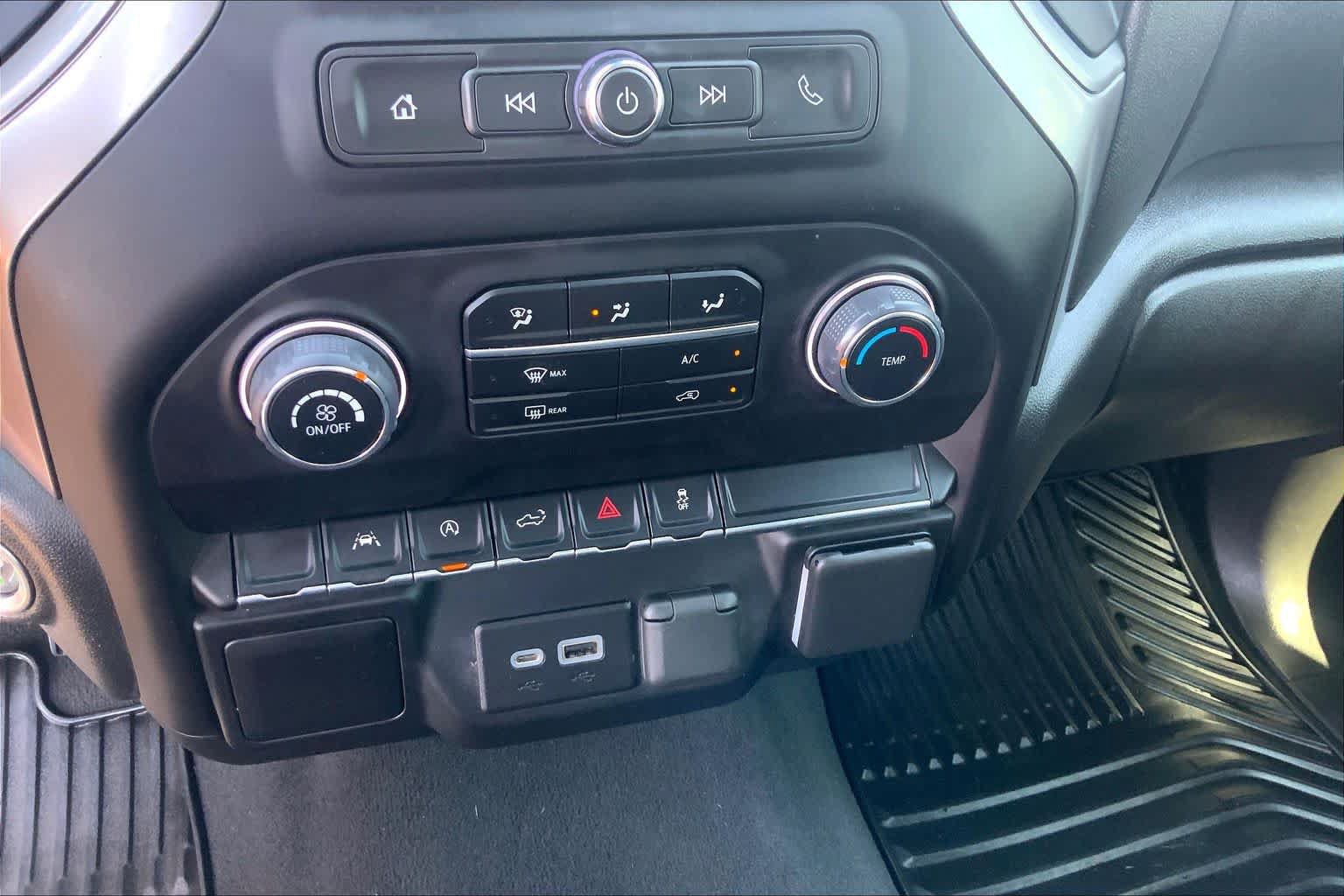 Used 2022 Chevrolet Silverado 1500 Custom AWD/4WD image 34
