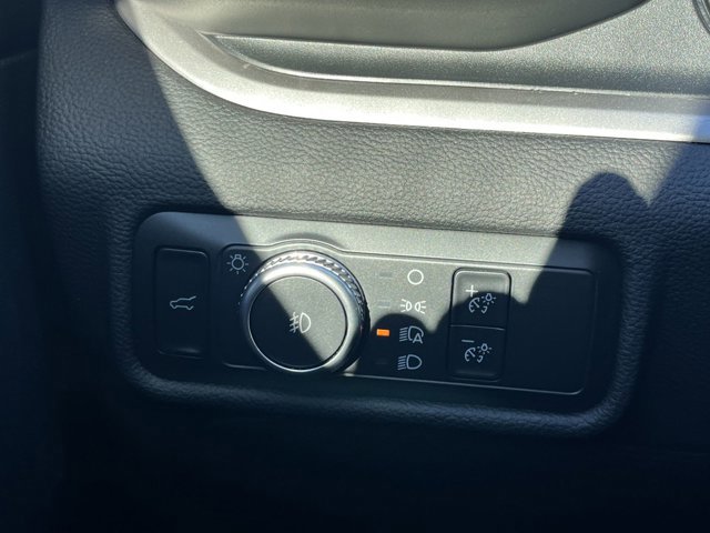 Certified 2021 Ford Explorer XLT w/ Equipment Group 202A image 25