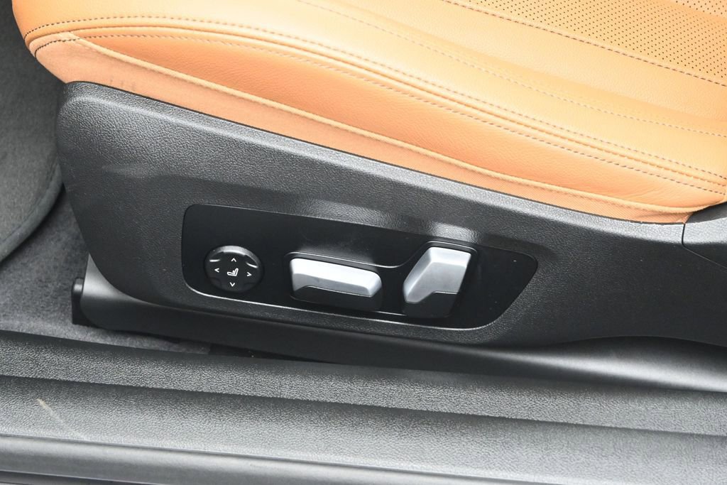Used 2023 BMW 430i Convertible w/ M Sport Package RWD image 10