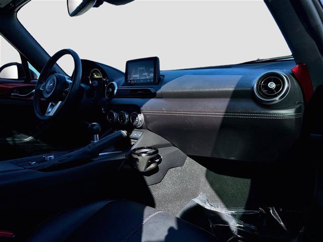 Used 2021 MAZDA MX-5 Miata RF Grand Touring RWD image 25