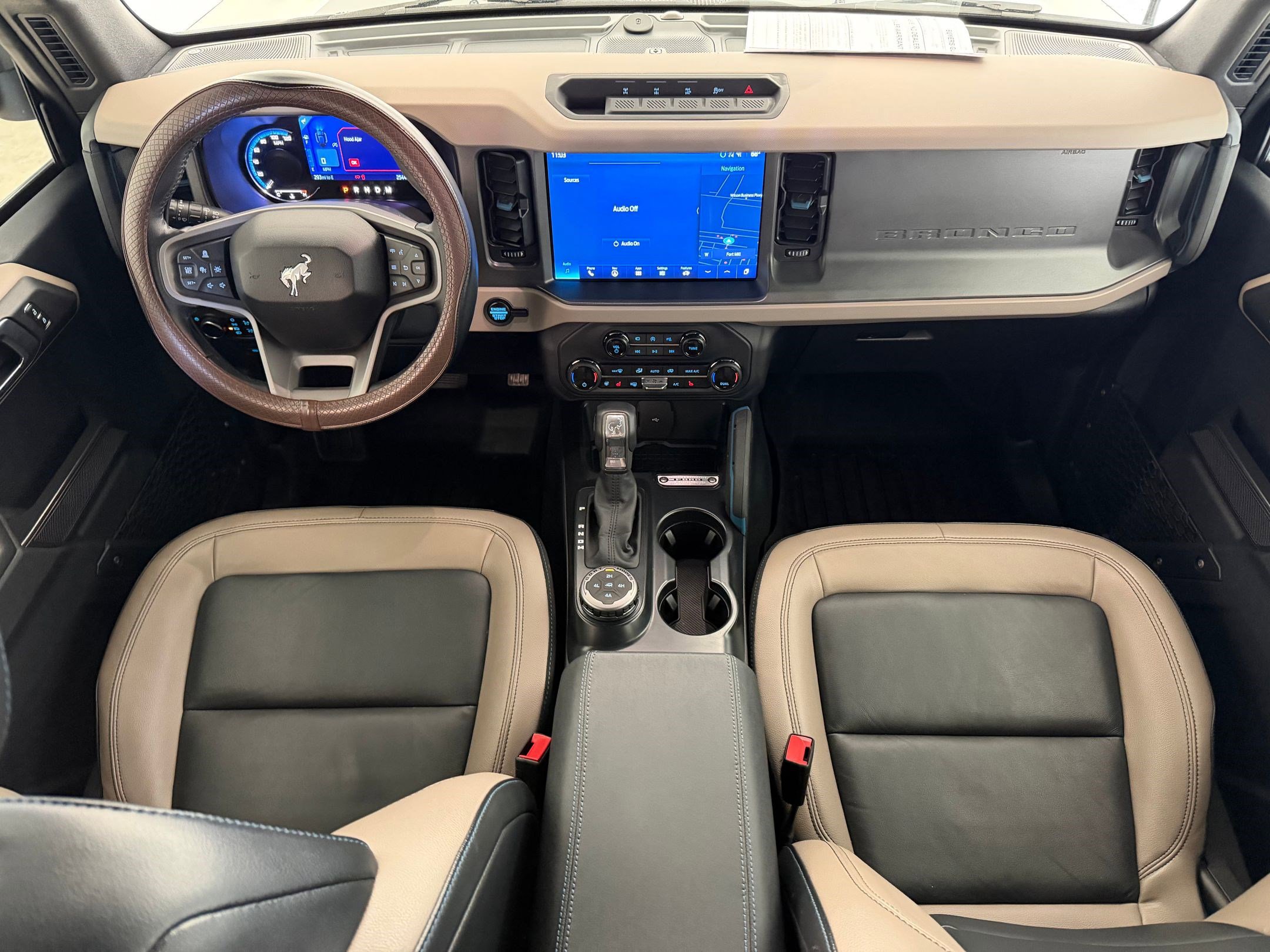 Certified 2024 Ford Bronco Wildtrak image 13