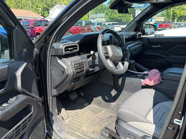 Used 2024 Toyota Tacoma TRD Off-Road AWD/4WD image 6