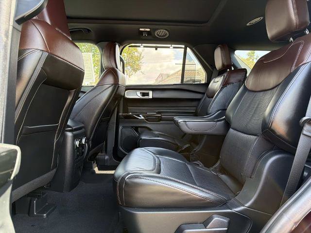 Certified 2023 Ford Explorer Platinum w/ Class IV Trailer Tow Package AWD/4WD image 16