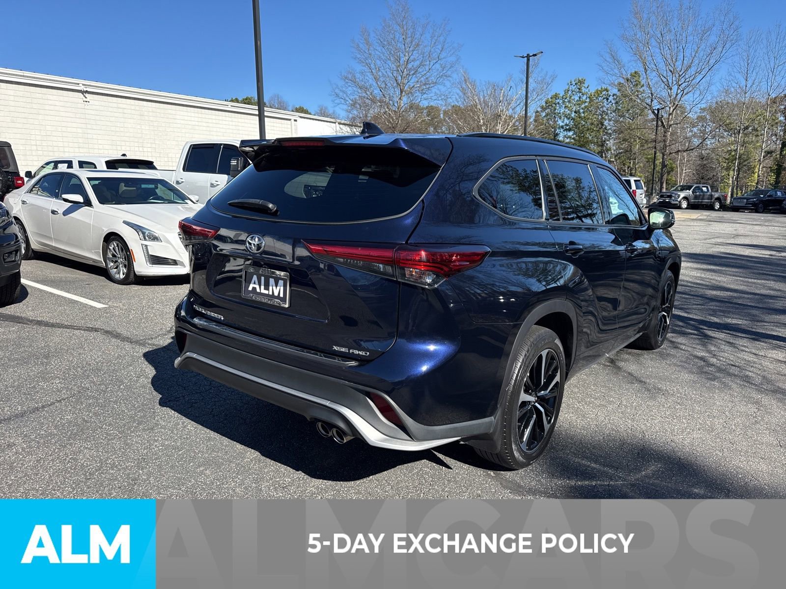 Used 2021 Toyota Highlander XSE image 4