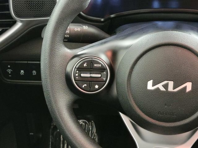 Used 2023 Kia Soul LX image 27