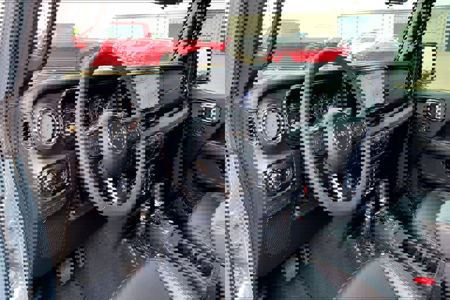 Used 2025 Jeep Gladiator Sport image 18