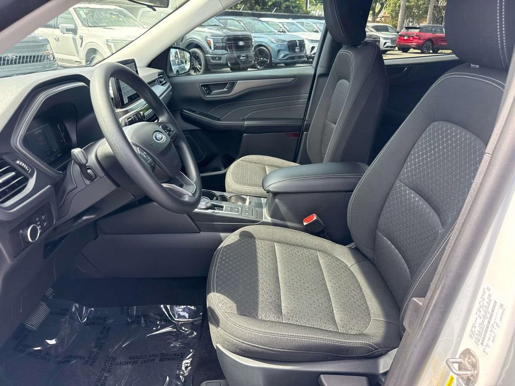Certified 2025 Ford Escape Active image 23