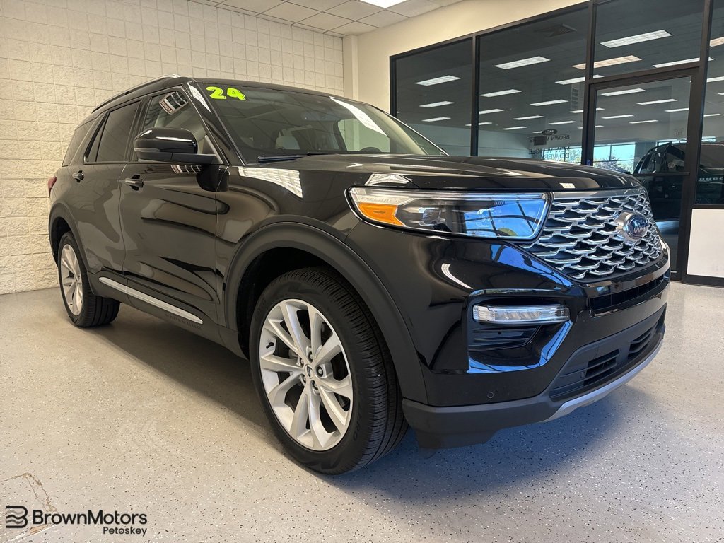 Certified 2024 Ford Explorer Platinum w/ Technology Package image 1