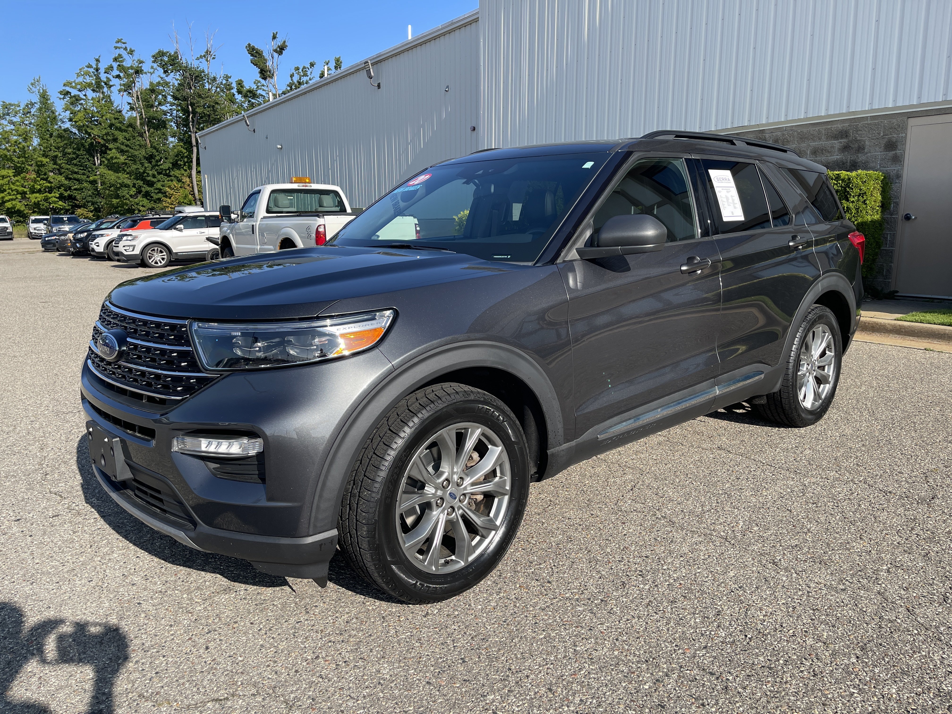 Certified 2020 Ford Explorer XLT w/ Equipment Group 202A AWD/4WD image 8