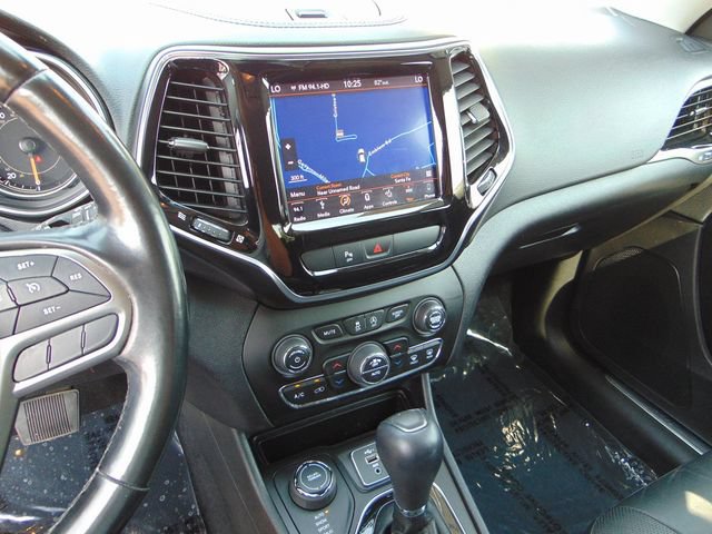 Used 2019 Jeep Cherokee Limited AWD/4WD image 12
