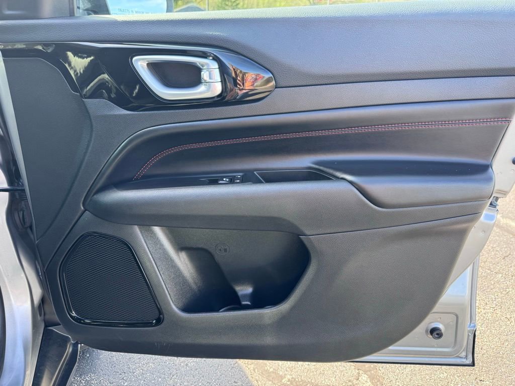 Used 2022 Jeep Compass Trailhawk AWD/4WD image 24