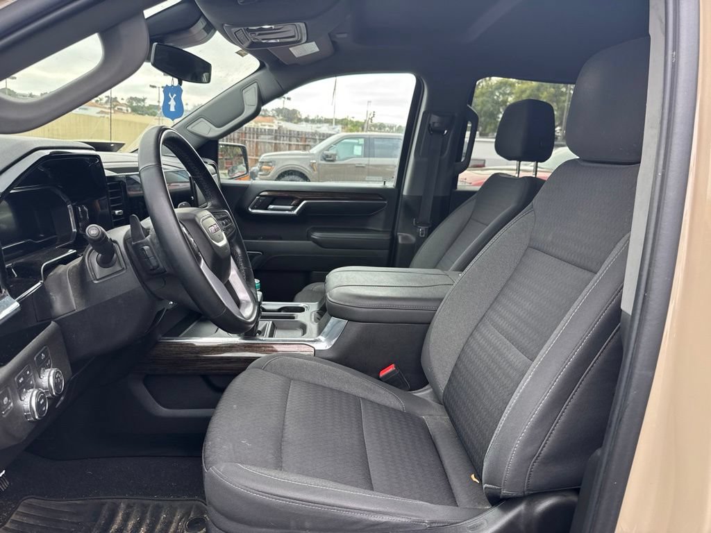 Used 2023 GMC Sierra 1500 Elevation w/ X31 Off-Road Package AWD/4WD image 8
