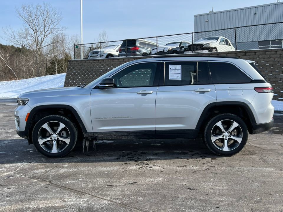 Used 2024 Jeep Grand Cherokee Limited w/ Trailer Tow Package image 5