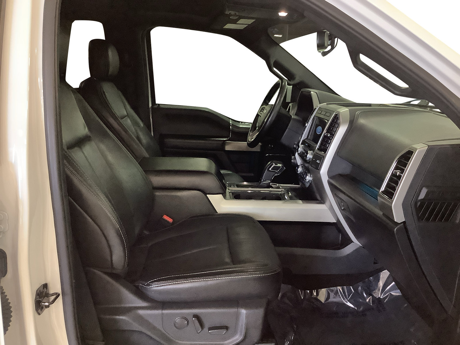Certified 2020 Ford F150 Lariat w/ Equipment Group 502A Luxury AWD/4WD image 23