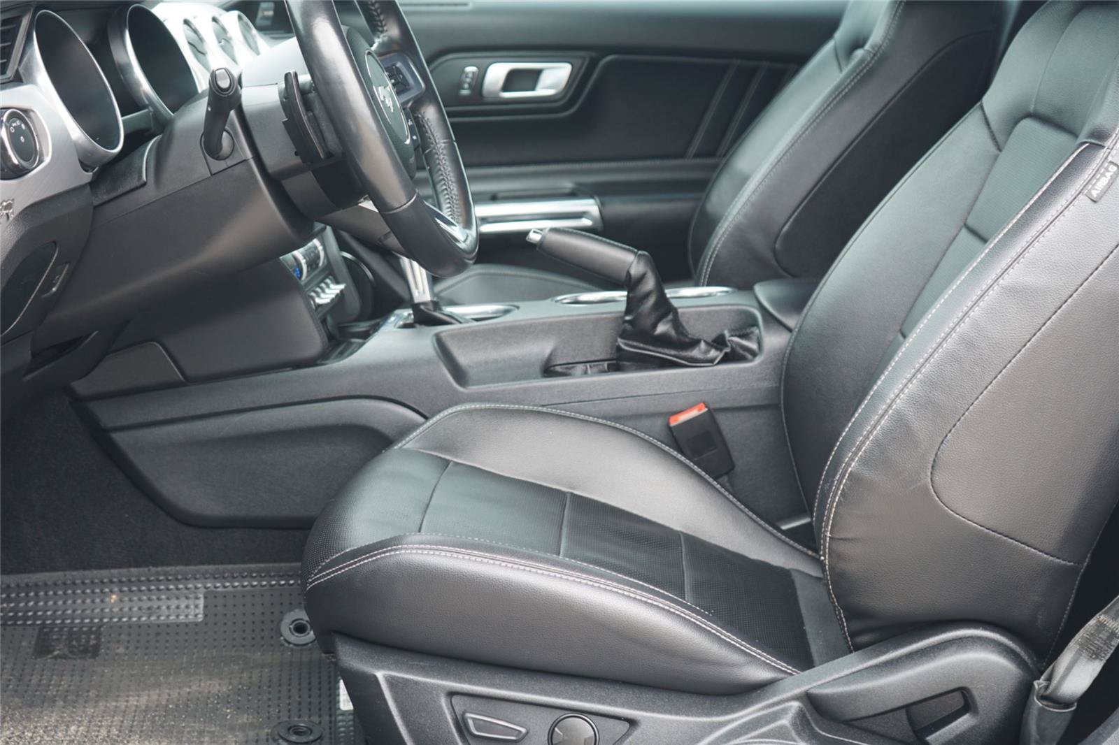 Certified 2021 Ford Mustang Premium RWD image 9