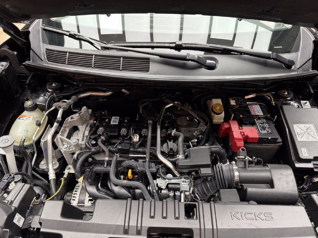 Used 2025 Nissan Kicks SV AWD/4WD image 26