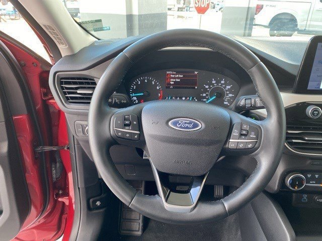 Certified 2022 Ford Escape SE w/ SE Sport Appearance Package image 31