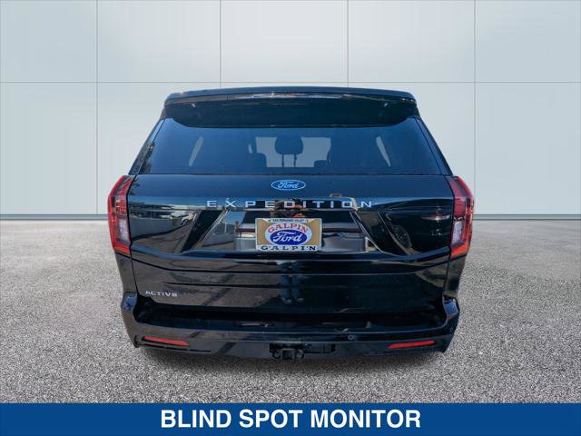 Certified 2025 Ford Expedition Active image 4