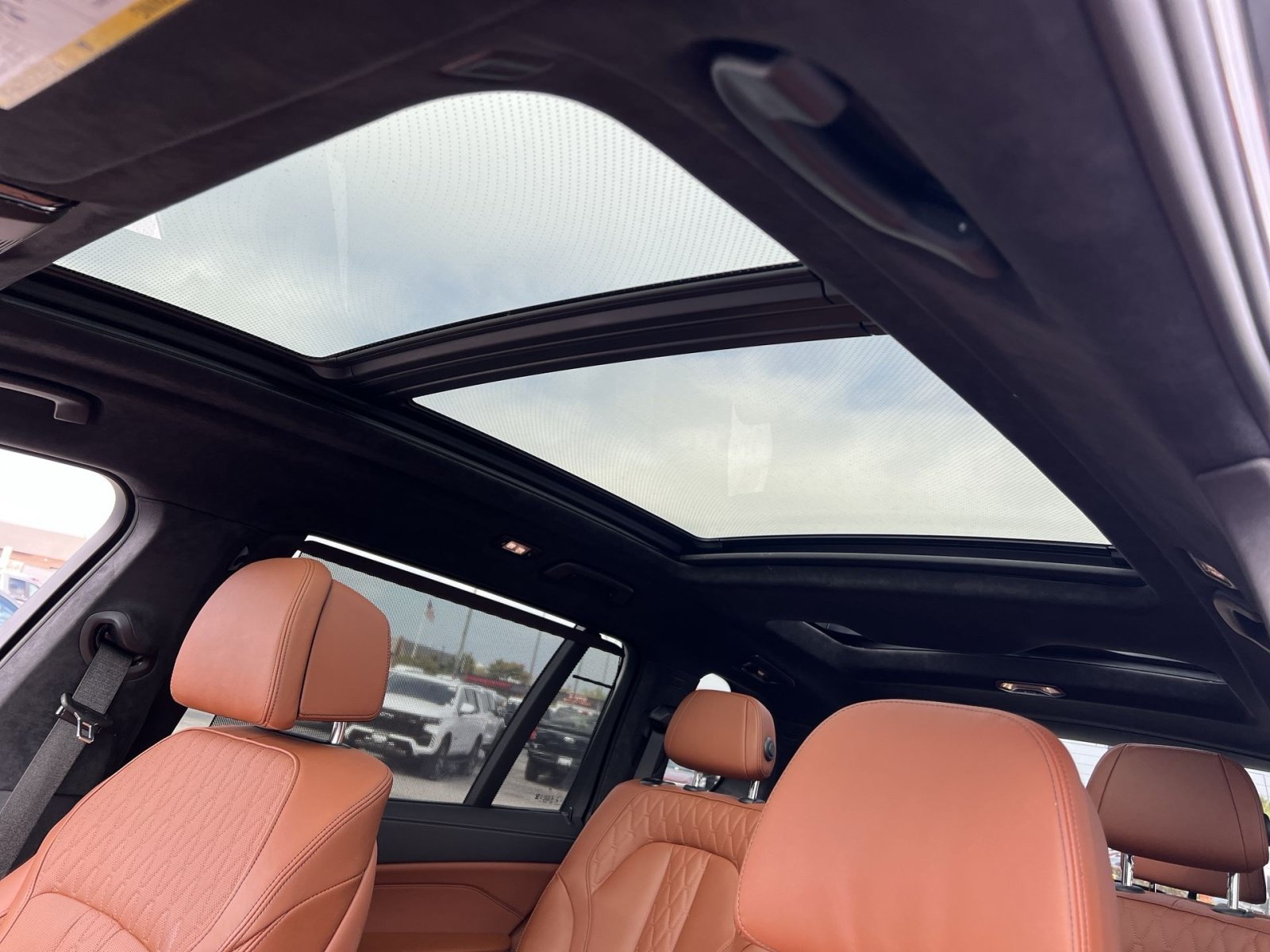 Used 2024 BMW X7 M60i w/ Executive Package AWD/4WD image 24