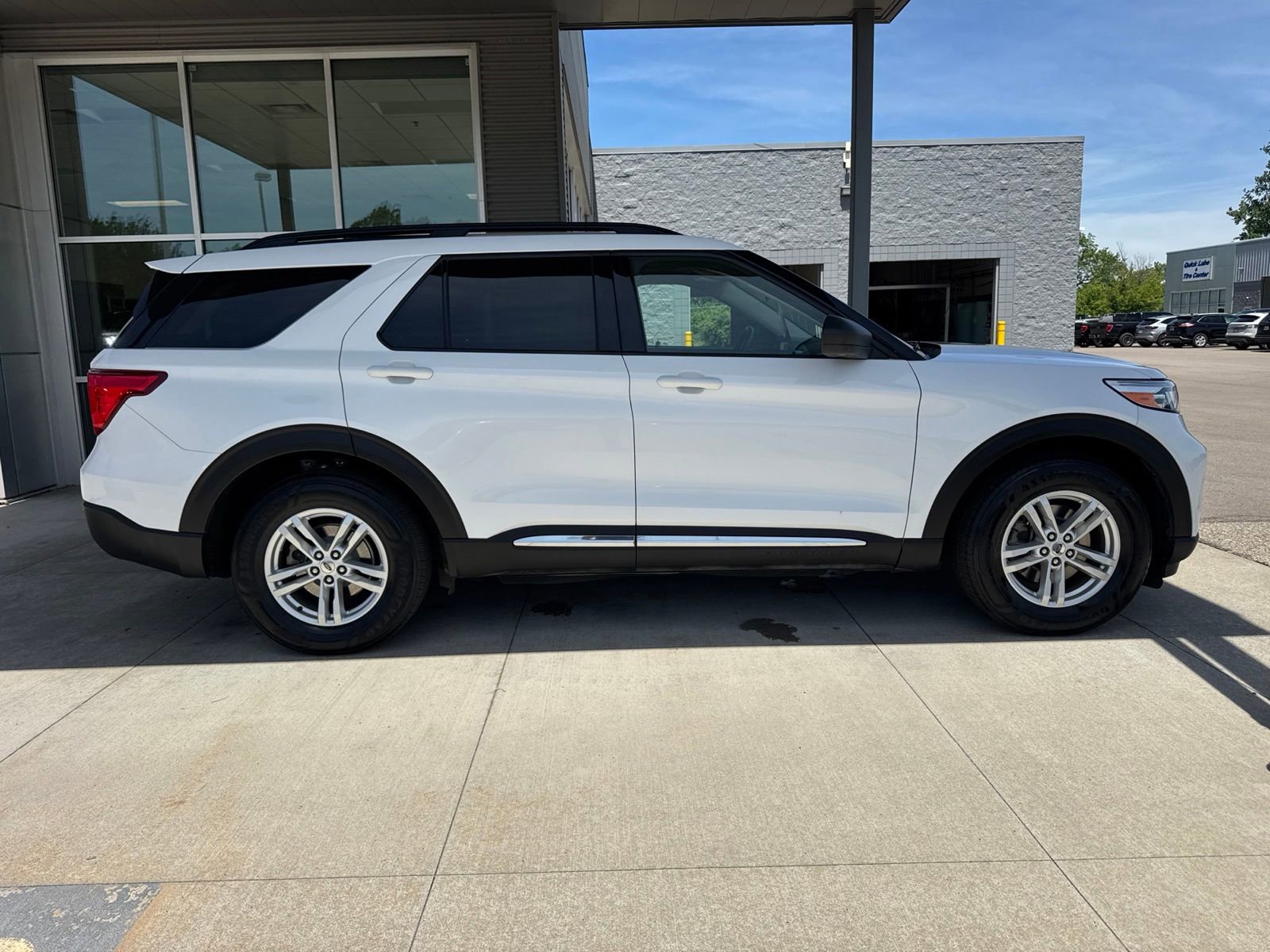 Certified 2020 Ford Explorer XLT AWD/4WD image 9