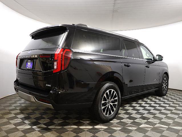 Certified 2025 Ford Expedition Max Platinum image 4