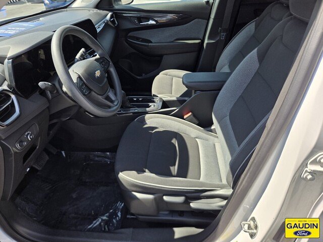 Used 2025 Chevrolet TrailBlazer LT AWD/4WD image 11