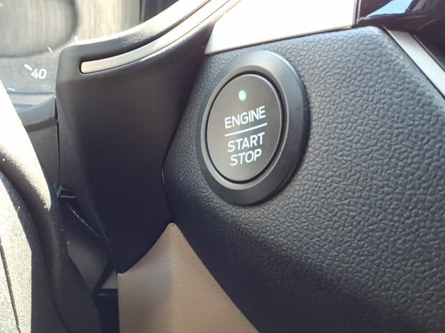 Certified 2020 Ford Escape SEL FWD image 24