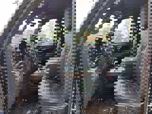 Used 2022 Chevrolet Silverado 1500 High Country w/ Technology Package image 24