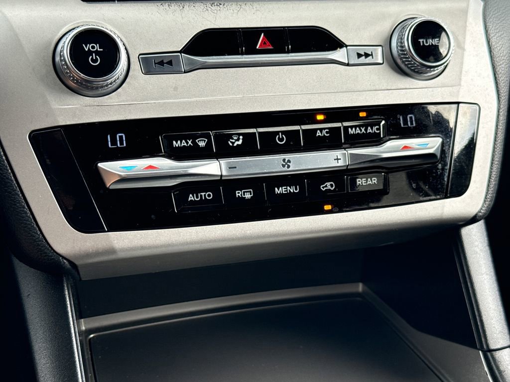 Certified 2020 Ford Explorer XLT image 21