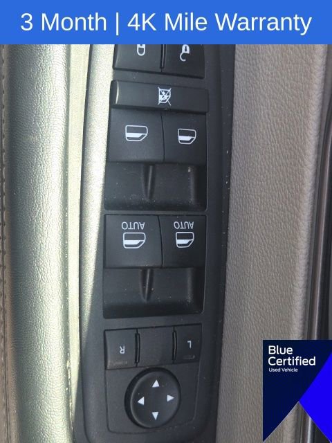 Used 2023 Chrysler Pacifica Touring-L FWD image 27