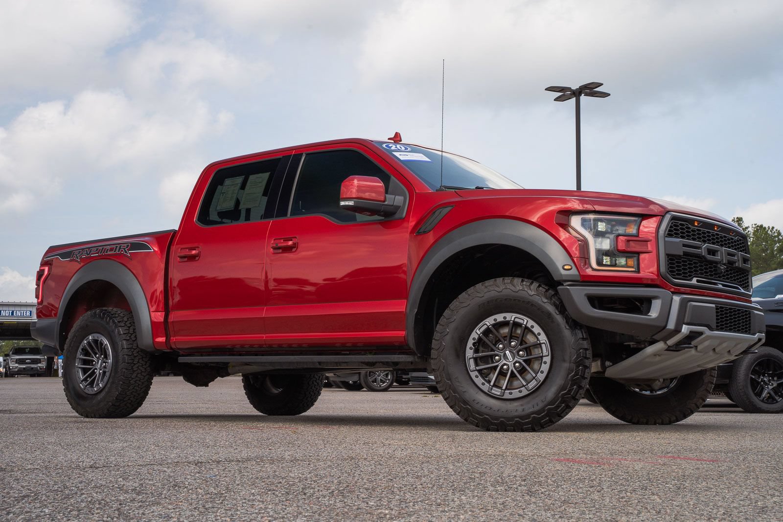 Certified 2020 Ford F150 Raptor w/ Equipment Group 802A Luxury AWD/4WD image 7