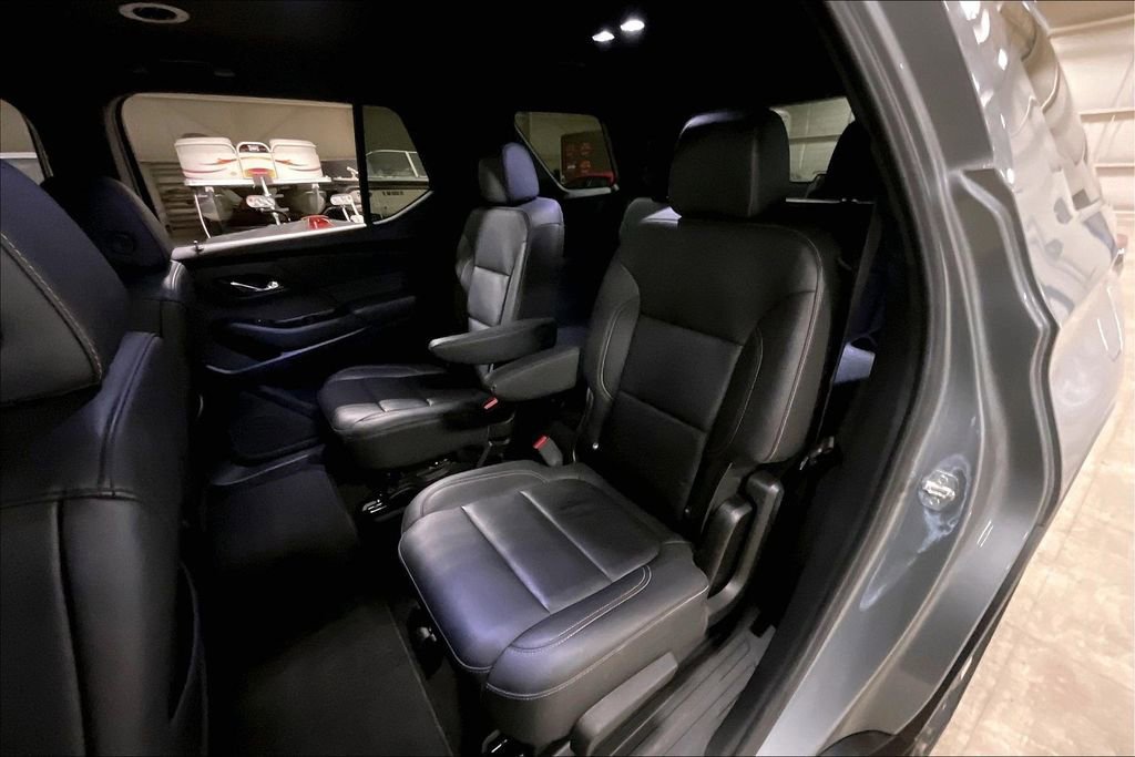Used 2023 Chevrolet Traverse LT w/ LT Premium Package image 24