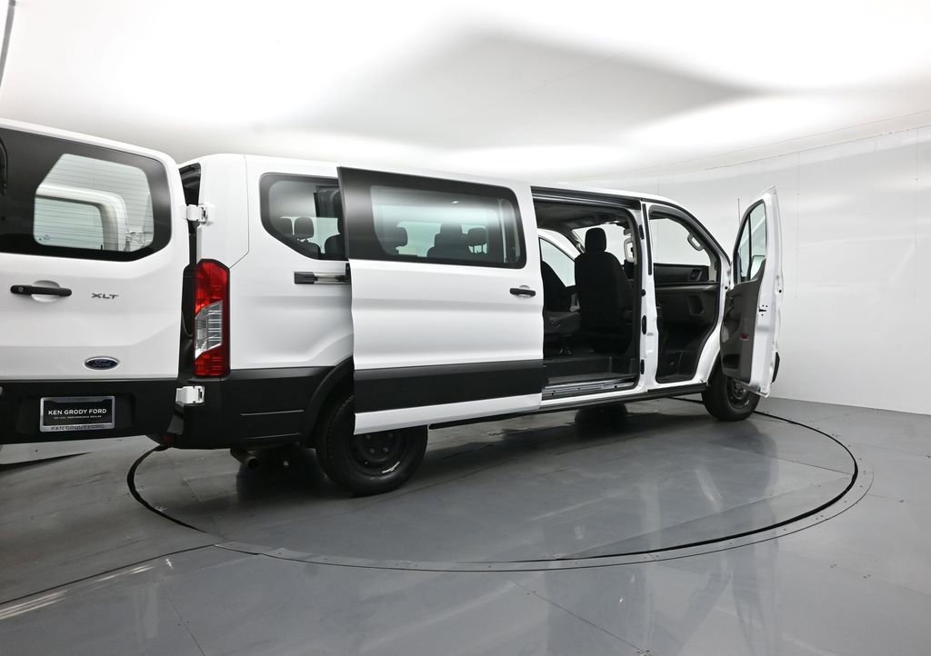 Certified 2022 Ford Transit 350 XLT RWD image 37