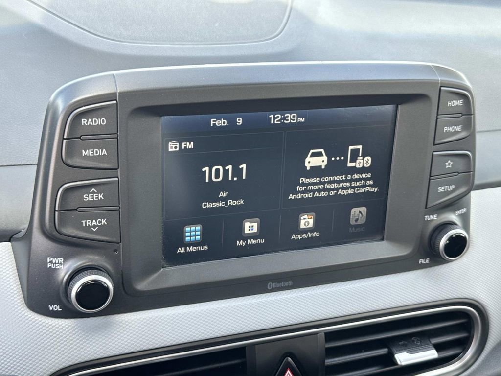 Used 2021 Hyundai Kona SE image 12