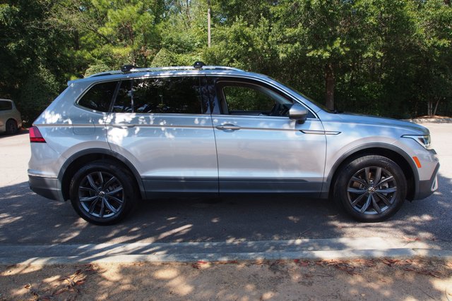 Used 2022 Volkswagen Tiguan SE FWD image 8