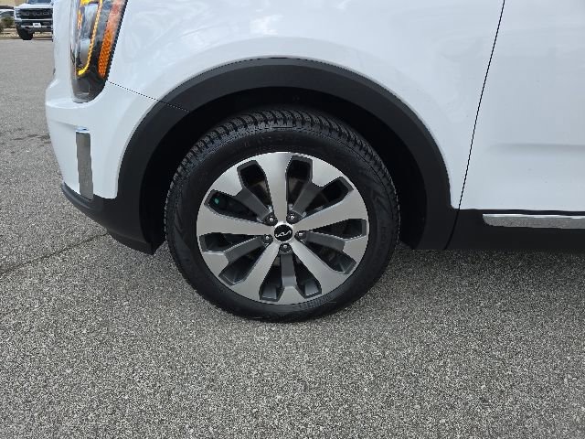 Used 2022 Kia Telluride EX w/ EX Premium Package FWD image 9