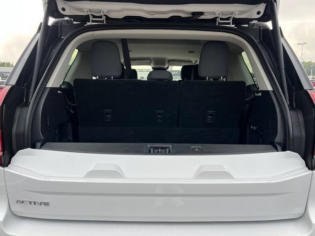 Certified 2025 Ford Expedition Active RWD image 7