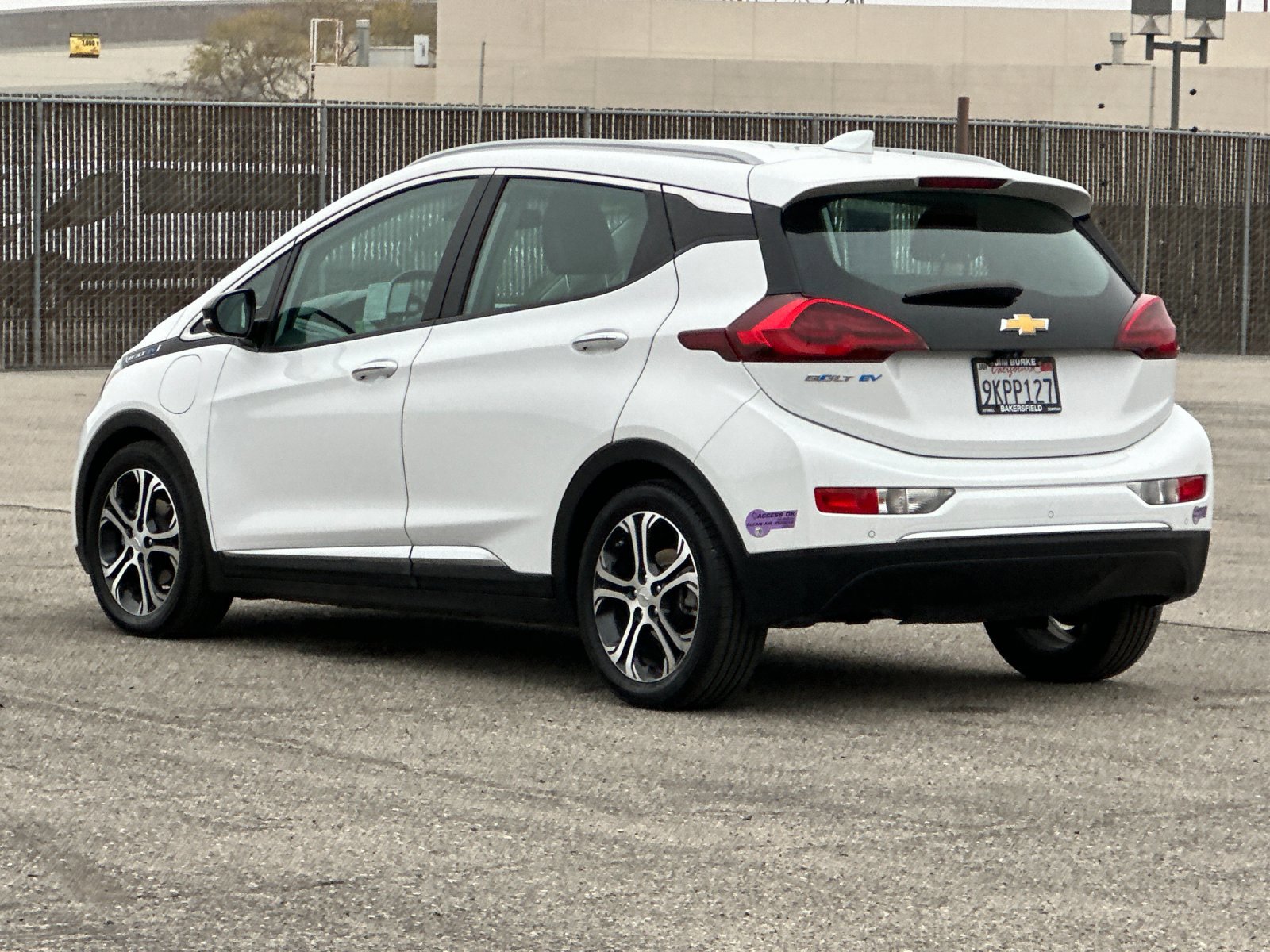 Used 2019 Chevrolet Bolt Premier w/ Infotainment Package image 6