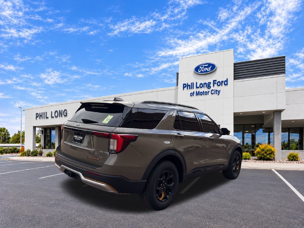 Certified 2026 Ford Explorer ST AWD/4WD image 8