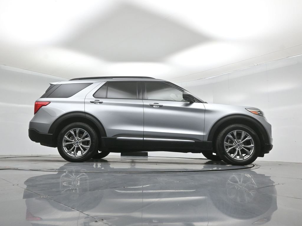 Certified 2022 Ford Explorer XLT w/ Equipment Group 202A image 50