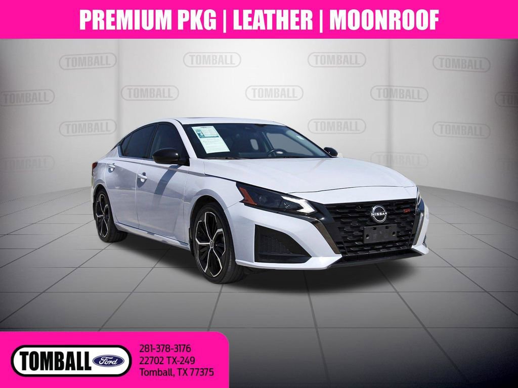 Used 2024 Nissan Altima 2.5 SR w/ SR Premium Package FWD image 1