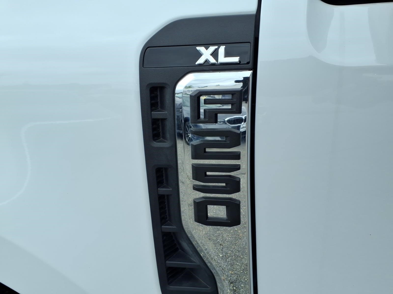 Certified 2026 Ford F250 XL AWD/4WD image 9