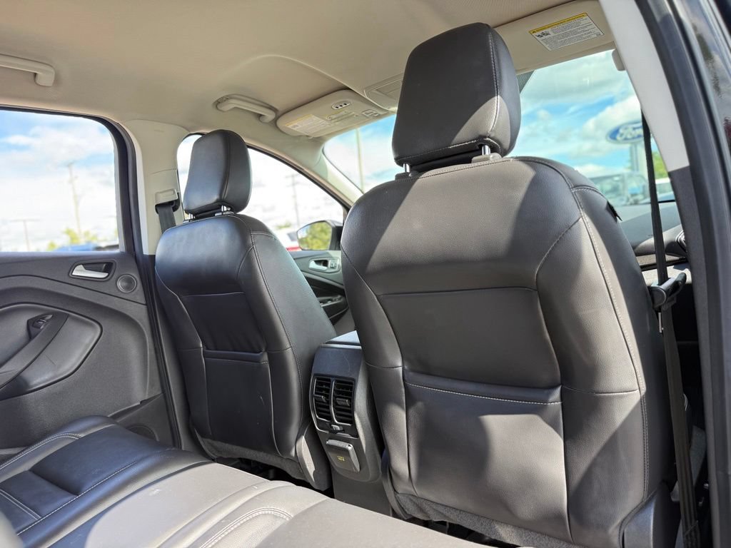 Certified 2019 Ford Escape Titanium AWD/4WD image 18