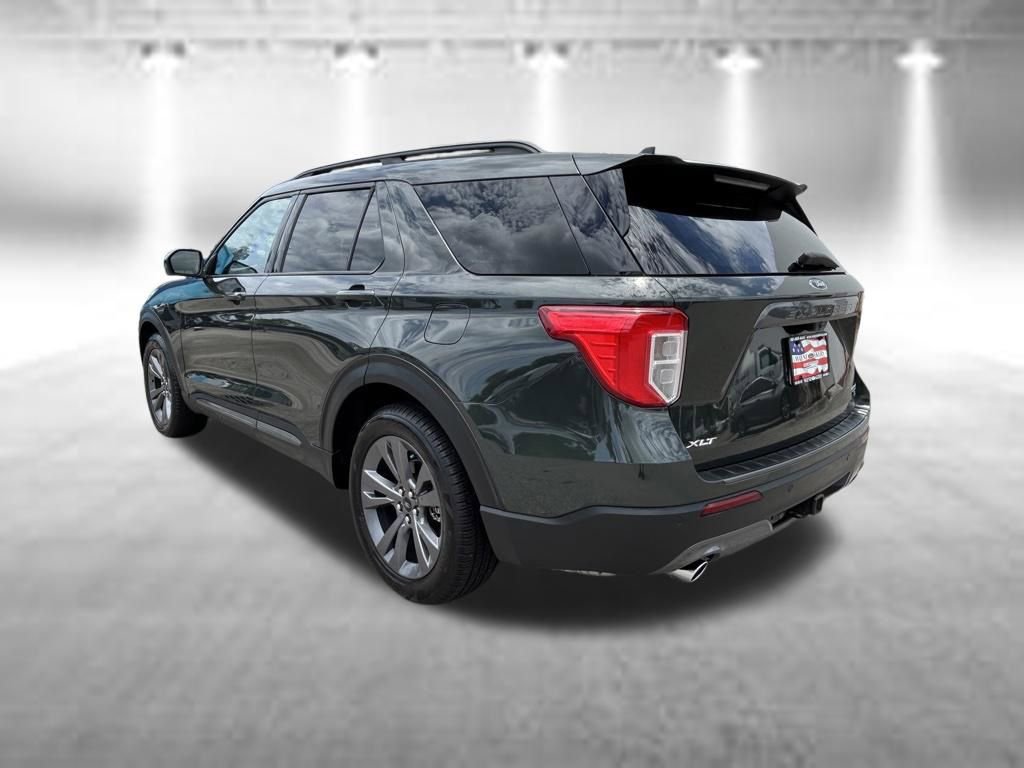 Certified 2023 Ford Explorer XLT w/ Equipment Group 202A RWD image 7