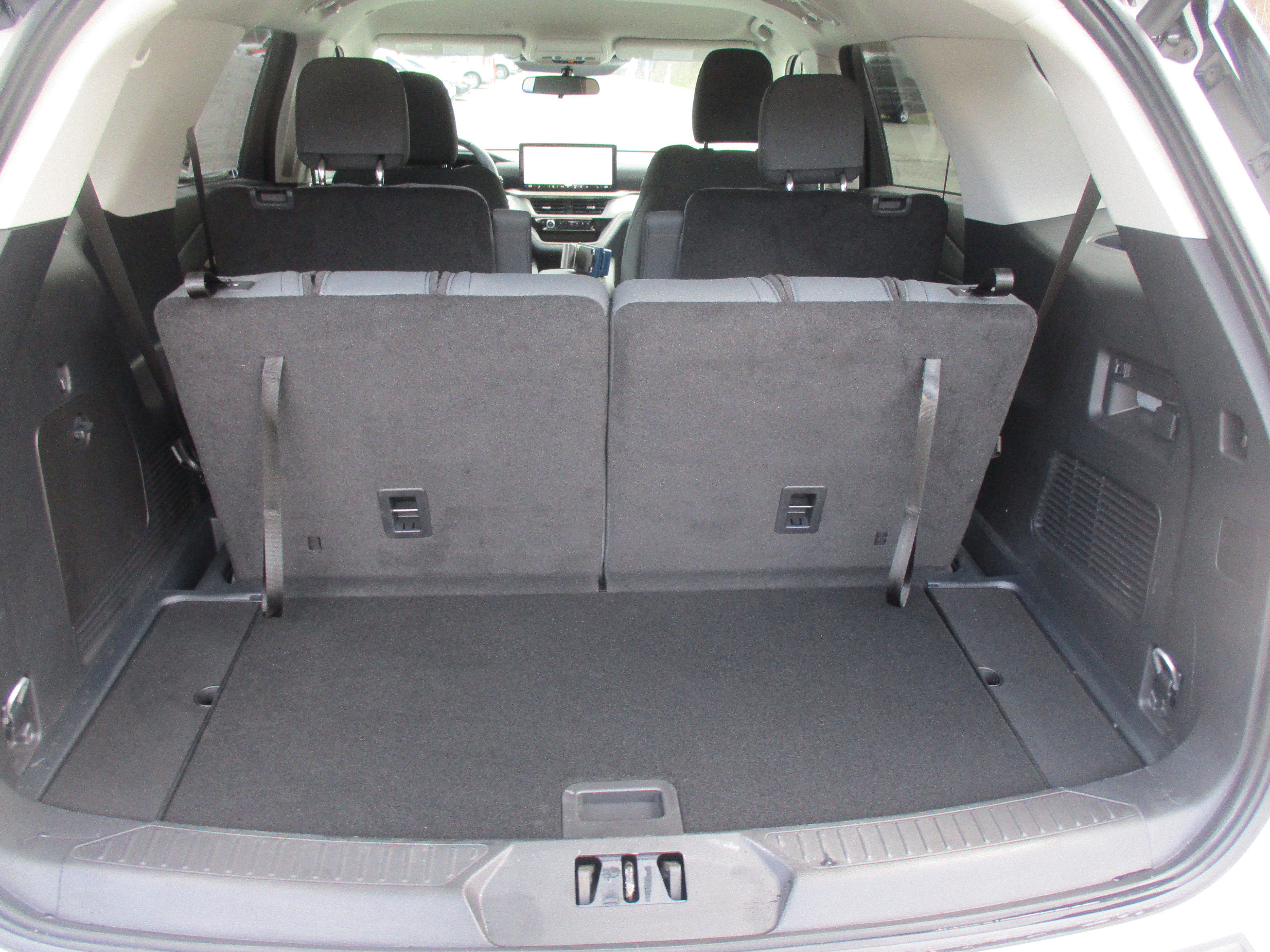 Certified 2025 Ford Explorer Active image 11