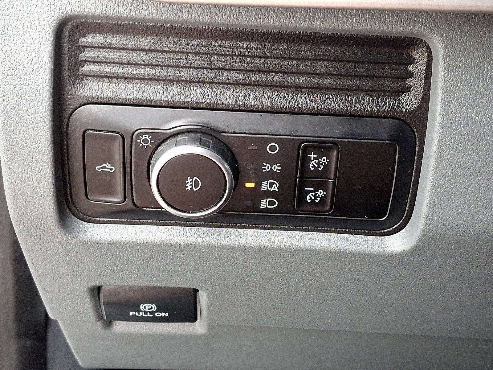 Certified 2025 Ford F250 XLT image 25