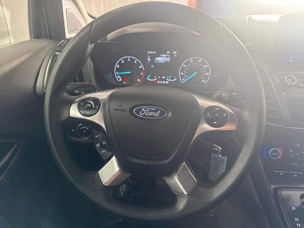 Certified 2022 Ford Transit Connect XLT FWD image 17