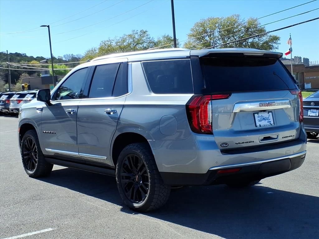 Used 2023 GMC Yukon Denali image 2